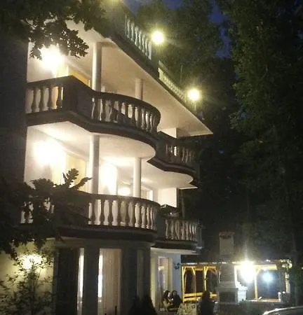 בית הארחה House Jeanettes פרימורסקו